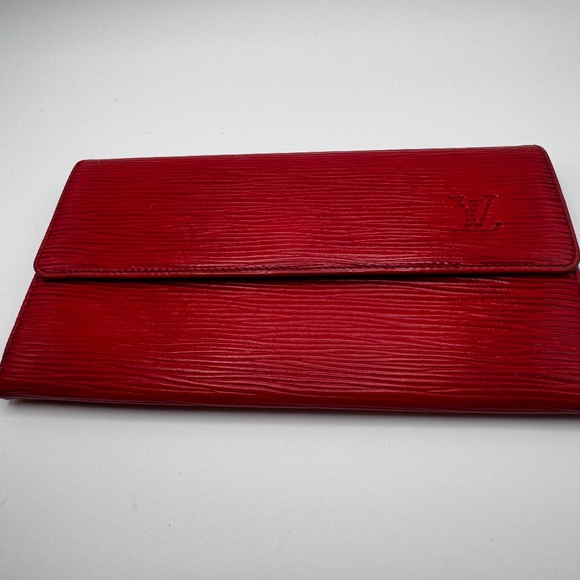 LOUIS VUITTON EPI SARAH LONG WALLET - Picture 1 of 7
